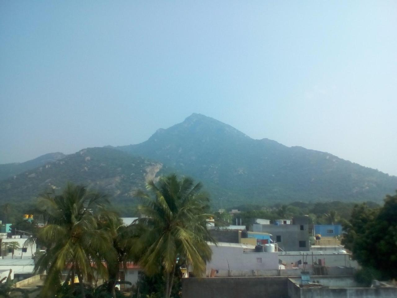 Tiruvannāmalai Sai Guest House חדר תמונה